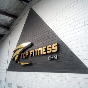 Top Fitness Gym - Indoor 3D Logo